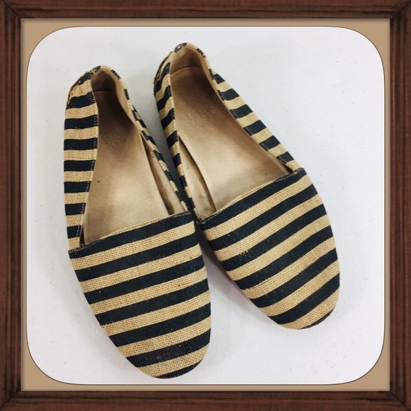 Eileen Fisher Shoes - Eileen Fisher Navy Blue Tan Canvas Shoes Size8 1/2